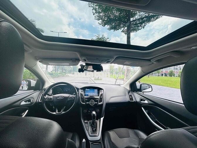 Focus 2018 Sport xe gia đình sử dụng từ đầu.