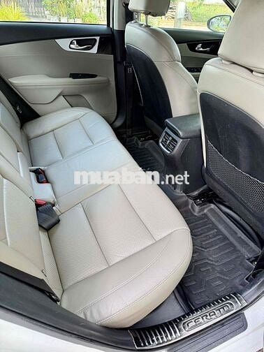 Kia Cerato 2019 1.6 AT Luxury - 77000 km
