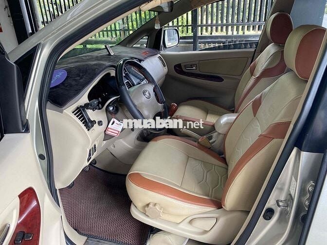 Toyota Innova 2006 G - sạch sẽ rộng rãi 200000 km