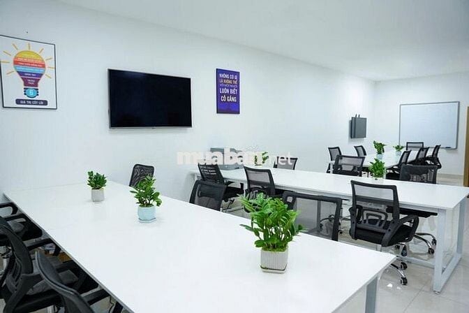 Cho thuê văn phòng 8 tầng tại ngõ 102 Khuất Duy Tie