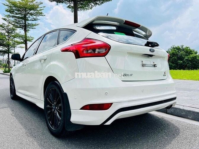 Focus 2018 Sport xe gia đình sử dụng từ đầu.