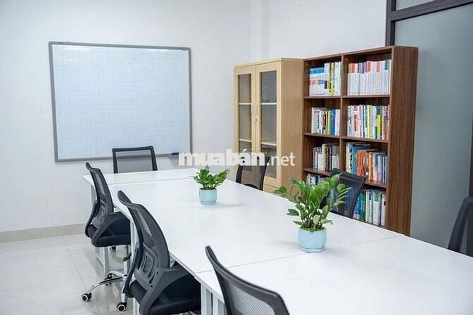 Cho thuê văn phòng 8 tầng tại ngõ 102 Khuất Duy Tie