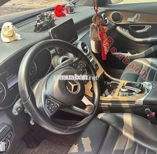 Mercedes Benz GLC 250 4Matic 2016-chỉ 745tr