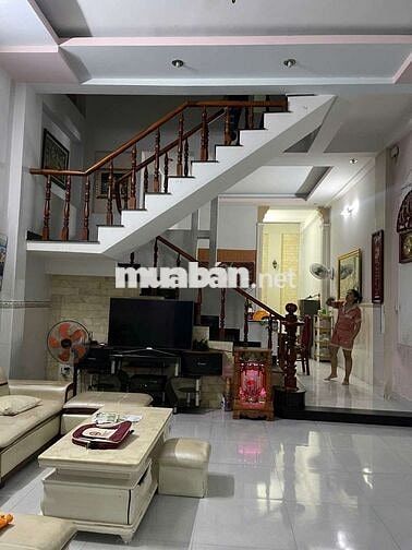 BÁN NHÀ HÓC MÔN - 2 TẦNG ĐẸP LUNG LINH - XE TẢI - DT KHỦNG - GIÁ RẺ