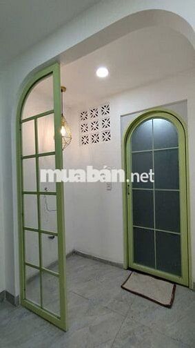 PHÒNG 2,5 TRIỆU SẠCH - MÁT -  CỬA SỔ LỚN - VIEW ĐẸP