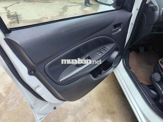 Mitsubishi attrage 2019
