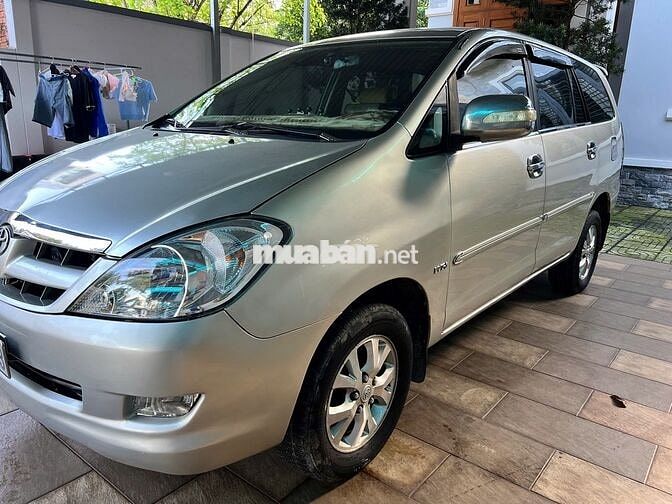 Toyota Innova 2006 G - 180000 km
