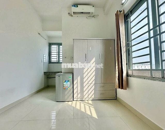 phòng cho thuê bancol cửa sổ trời thoáng phường 5 gần Văn Lang, IUH