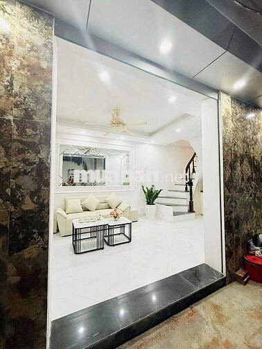 NHÀ PHỐ CẦU GIẤY - GIÁ *** KHU VỰC - NGÕ THÔNG - MT RỘNG THOÁNG