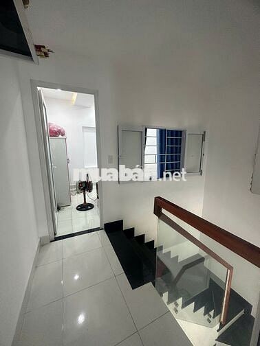 NHÀ PHẠM NHỮ TĂNG K Ô TÔ GIÁ RẺ