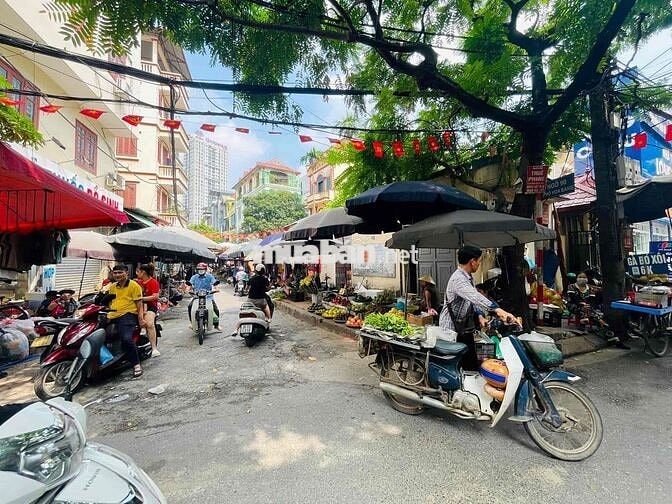 GIÁ SỐC! VIP CẦU GIẤY, 64M CHỈ  8.7 TỶ, Ô TÔ, NGÕ THÔNG, 2 THOÁNG