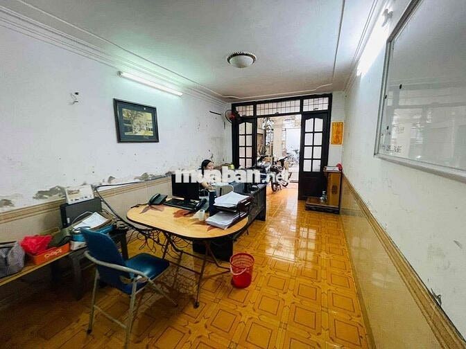 GIÁ SỐC! VIP CẦU GIẤY, 64M CHỈ  8.7 TỶ, Ô TÔ, NGÕ THÔNG, 2 THOÁNG GIÁ SỐC! VIP CẦU GIẤY, 64M CHỈ  8.7 TỶ, Ô TÔ, NGÕ THÔNG, 2 THOÁNG