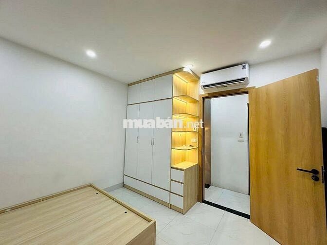 BÁN NHÀ ĐẸP CẦU GIẤY – 5 TẦNG FULL NỘI THẤT – BA GÁC ĐỖ CỬA