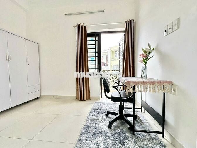 phòng cho thuê bancol cửa sổ trời thoáng phường 5 gần Văn Lang, IUH