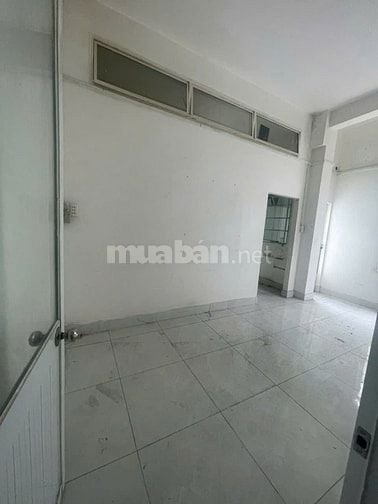 Cho thuê nhà góc 2 mặt tiền 111 Trần Khắc Chân, Quận 1