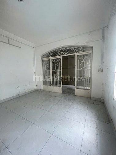 Cho thuê nhà góc 2 mặt tiền 111 Trần Khắc Chân, Quận 1