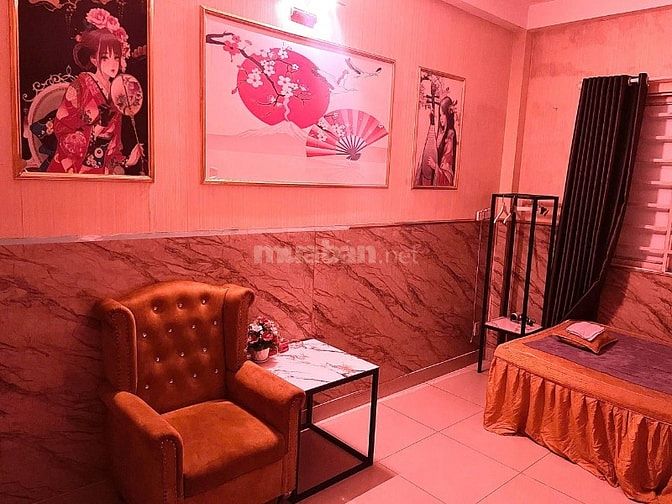 Sang cơ sở massage mặt tiền quận 8
