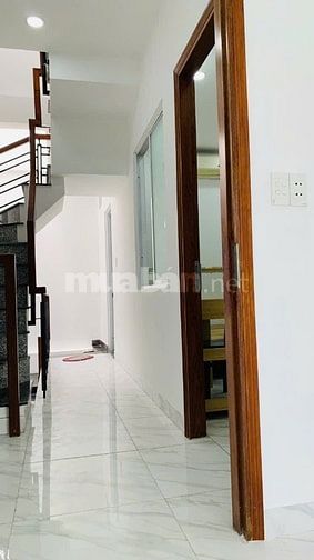 Bán nhà dt 48m2 trệt hầm 2 lầu hẻm 6m gần bệnh viện Q.12 giá 5 tỷ 200.