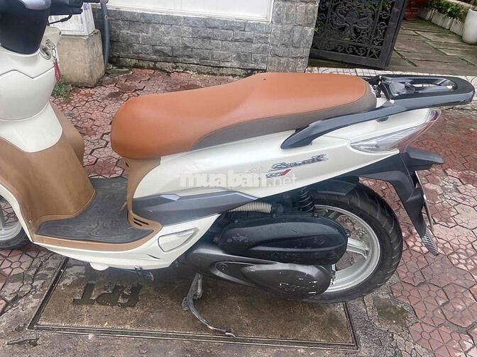 Xe Shark trắng mới tinh