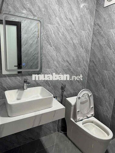 Nhà 5 tầng mới nguyên căn 35m2, ngõ 731 Bát Khối