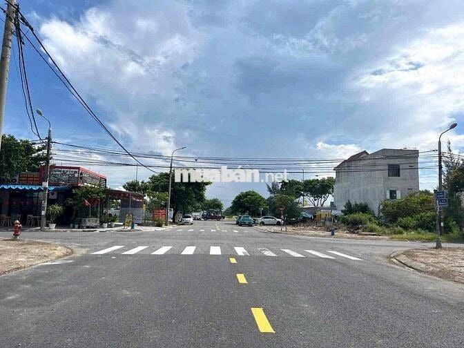Lô đất đường 10m5 Nguyễn Thần Hiến trục thông bãi tắm Đông Hải Ngũ Han