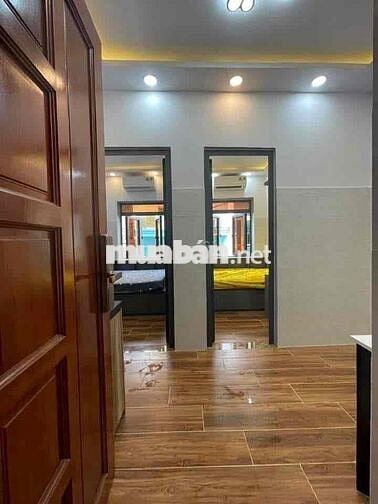 CHO THUÊ CHDV 2PN CỬA SỔ LỚN CAO CẤP- THANG MÁY NGAY BÙI VIỆN QUẬN 1