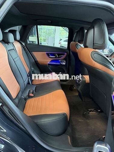 Mercedes Benz GLC 2023 - 800 km xám/ nâu
