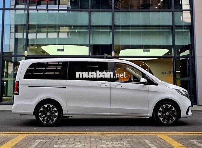 Mercedes Benz V Class 2025 V300 Avantgarde