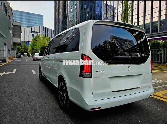 Mercedes Benz V Class 2025 V300 Avantgarde
