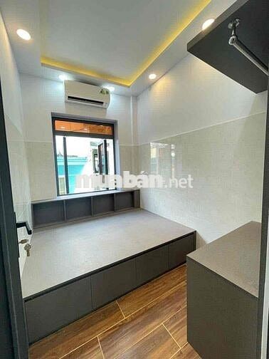 CHO THUÊ CHDV 2PN CỬA SỔ LỚN CAO CẤP- THANG MÁY NGAY BÙI VIỆN QUẬN 1