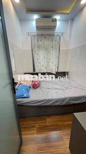 CHO THUÊ CHDV 2PN CỬA SỔ LỚN CAO CẤP- THANG MÁY NGAY BÙI VIỆN QUẬN 1