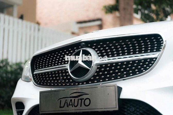 Mercedes E200 Sport Model 2020 - Trả trước từ 349t