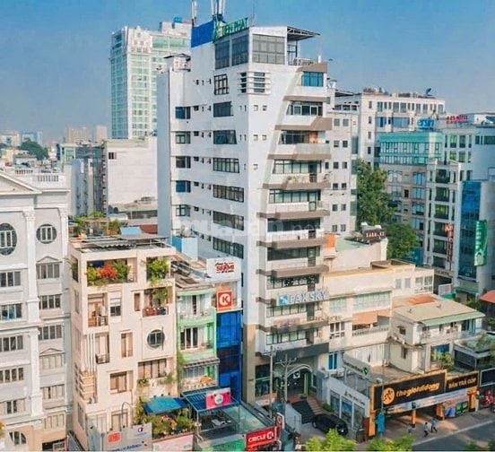 Siêu phẩm đường nội bộ 12m 3/2, P12,Quận10 DT: 8x12m 3 tầng giá: 26ty