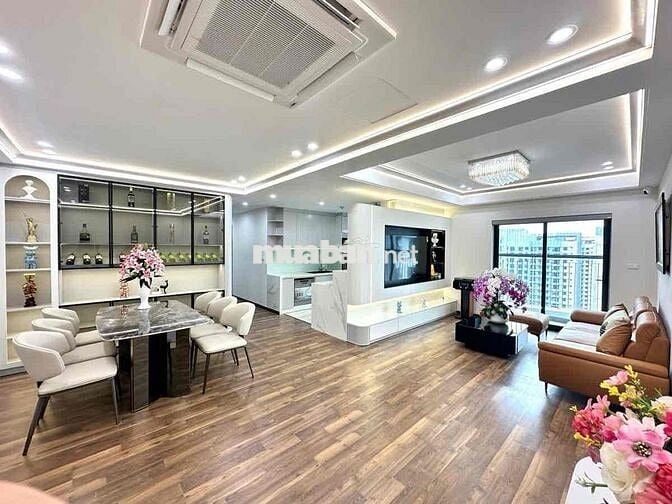 Căn Hộ Goldmark City 130m2 - 3 Ngủ - Tầng 4 - Căn Góc - Giá 9,9 Tỷ