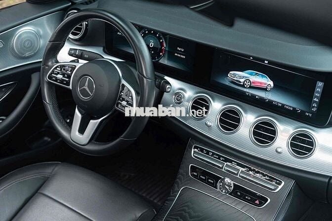 Mercedes E200 Sport Model 2020 - Trả trước từ 349t