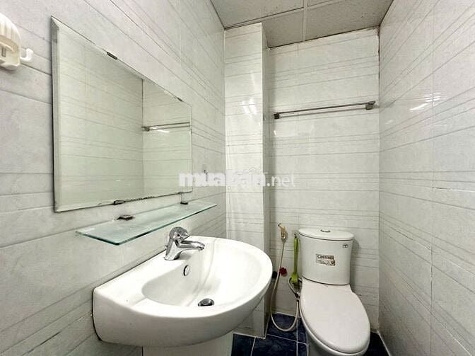 PHÒNG CHO THUÊ ĐẦY ĐỦ TIỆN NGHI, CỬA SỔ, GIỜ TỰ DO HUỲNH TÂN PHÁT Q7