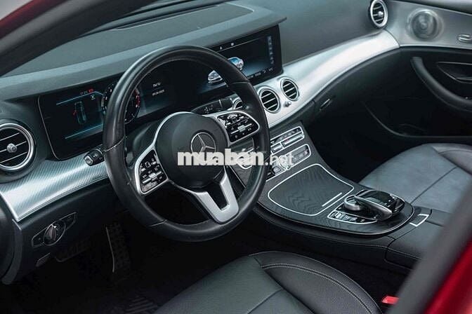 Mercedes E200 Sport Model 2020 - Trả trước từ 349t