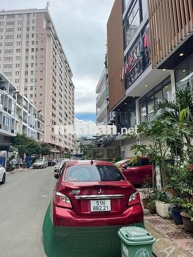Nguyên căn hẻm ô tô Quận 10 - DT: 4x18m, 4Tầng - Thành Thái - Giá 25tr
