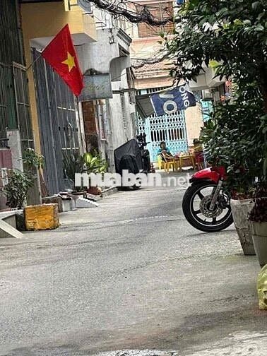 ⛔️NHÀ ĐẸP [ 2 x 10] 2 lầu 2PN,2WC,đường Ông Ích Khiêm ,Q.11⛔️