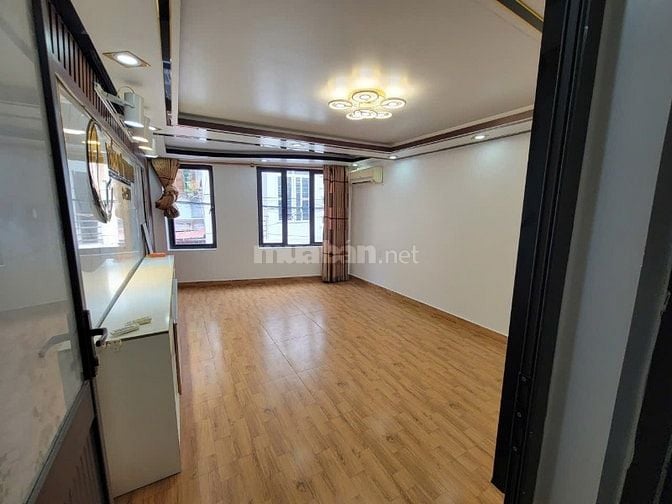 Bán nhà số đỏ chính chủ Hồng Bàng