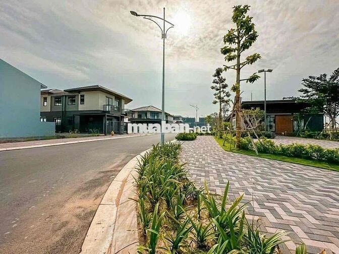 Nền biệt thự 15x15 KDC nam Long kế hồ cảnh quan 30m Giá 8 tỷ 250 triêu