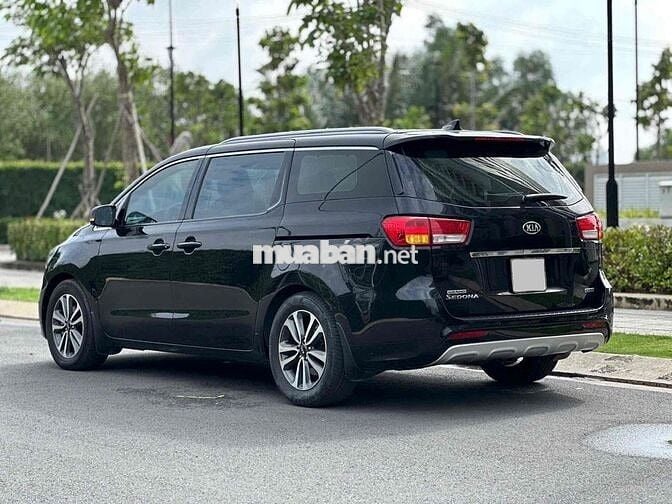 Kia Sedona 2016 2.2L DATH - 93000 km
