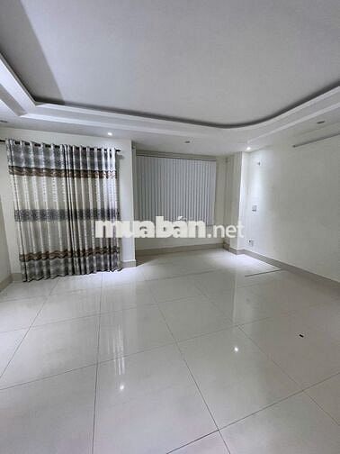Nguyên căn hẻm ô tô Quận 10 - DT: 4x18m, 4Tầng - Thành Thái - Giá 25tr