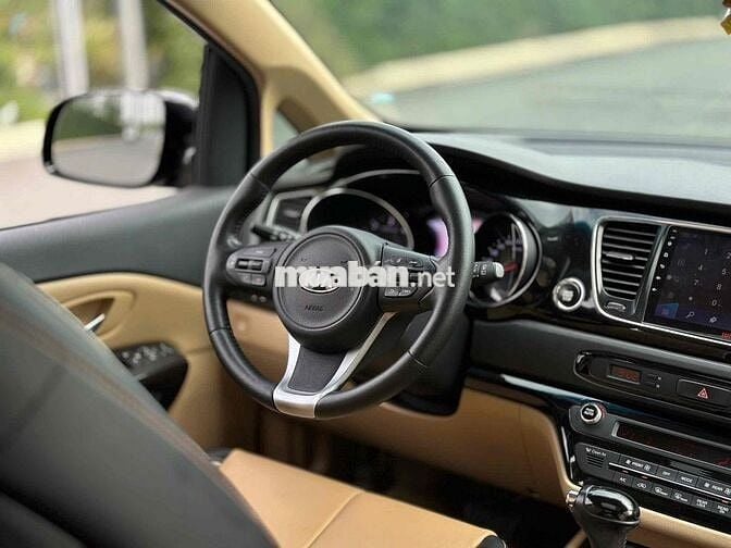 Kia Sedona 2016 2.2L DATH - 93000 km