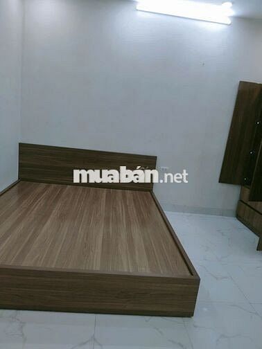 Giá 4 tr. CCMN khép kín 23m2, KCC, trong ngõ phố Trung Phụng