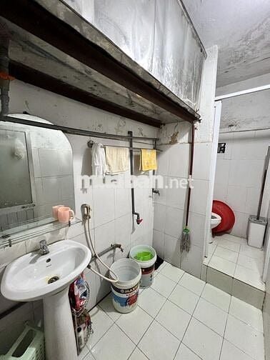 Cho thuê phòng trọ 15m2 mặt đường phạm ngọc thạch