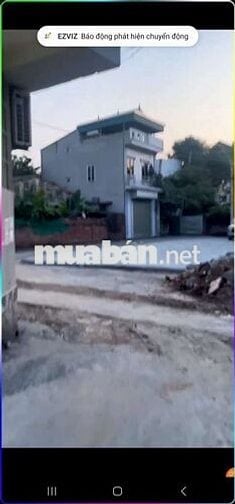 51m có sẵn cả nhà đườnh lại Ô tô tránh, có cả sân đỗ ô tô cạnh nhà