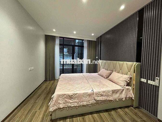 SIÊU PHẨM! VIP CẦU GIẤY, Ô TÔ GẦN, 2 THOÁNG, Ở SƯỚNG, TIỆN ÍCH ĐẦY ĐỦ
