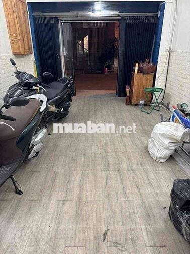 Mặt bằng kinh doanh gần chợ Phạm Văn Hai