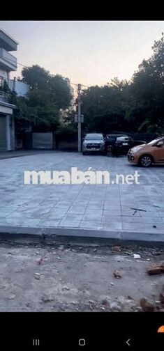 51m có sẵn cả nhà đườnh lại Ô tô tránh, có cả sân đỗ ô tô cạnh nhà 51m có sẵn cả nhà đườnh lại Ô tô tránh, có cả sân đỗ ô tô cạnh nhà